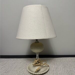 Vintage Hobnail Elegant Cream Table Lamp Milkglass